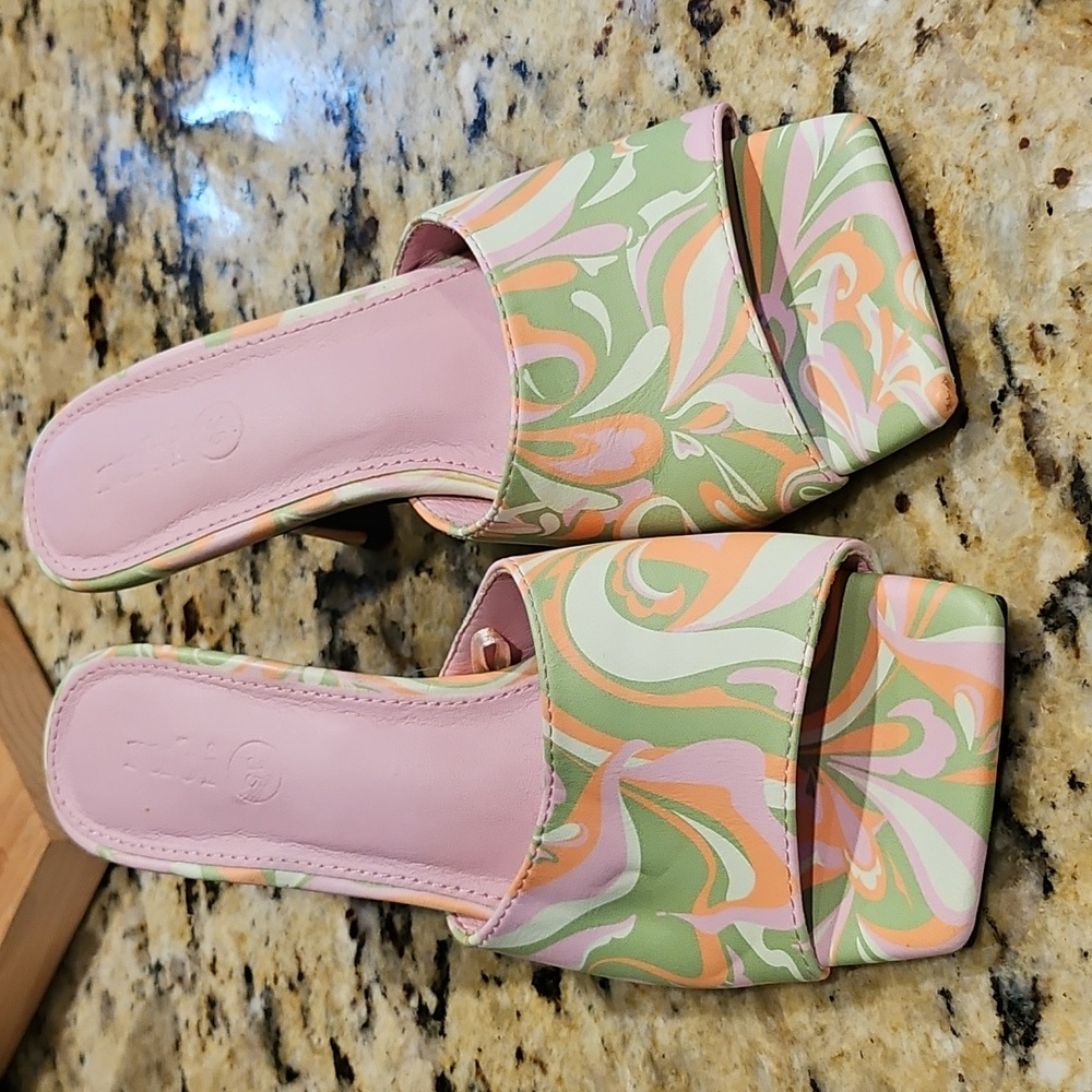 Groovy Baby 70's Psychadelic Pastel Sandals RUBI vegan Leather 35 US 4.5 Clean